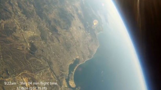 Niesamowite amatorskie zdjęcia z wysokości 32 km [wideo] 1