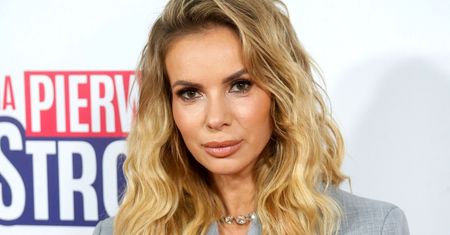 Hollywoodzkie fale, kocie oko i garnitur o genialnym kroju. Izabela Janachowska wyglądała bosko w tej szarości