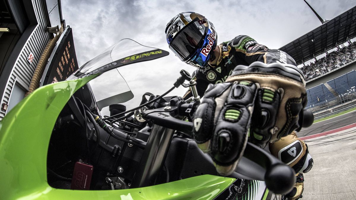 Materiały prasowe / Red Bull Content Pool / Kenan Sofuoglu