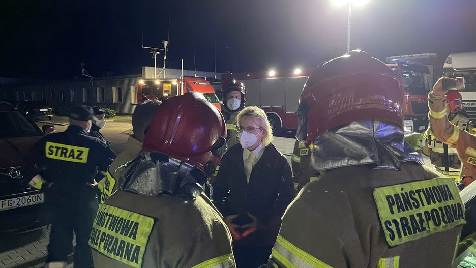 Minister klimatu i środowiska Anna Moskwa na miejscu pożaru
