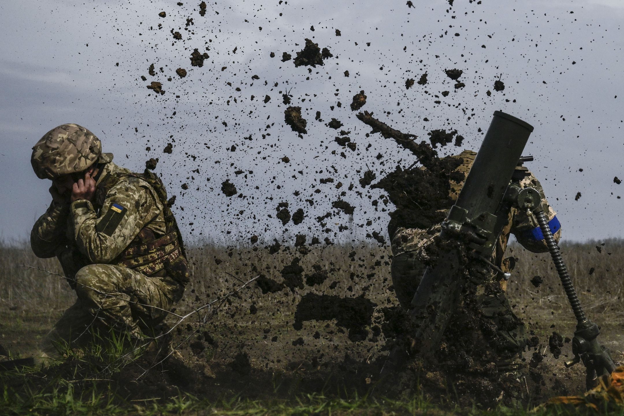 DONETSK, UKRAINE - APRIL 18: Ukrainian soldiers fire targets on the front line in the direction of the city of Ugledar, Donetsk, Ukraine as Russia-Ukraine war continues on April 18, 2023. Heavy weapons are being used in the direction of Ugledar city, which is known as the front where the heaviest tank clashes are occurred. (Photo by Muhammed Enes Yildirim/Anadolu Agency via Getty Images)
