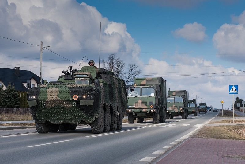 Wzmożony ruch pojazdów wojskowych na drogach | fot. 18 Dywizja Zmechanizowana