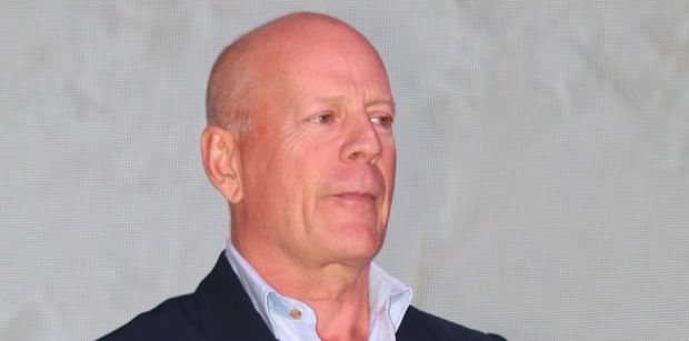 Zmagający się z demencją Bruce Willis został sfotografowany w "Mieście Aniołów" (FOTO)