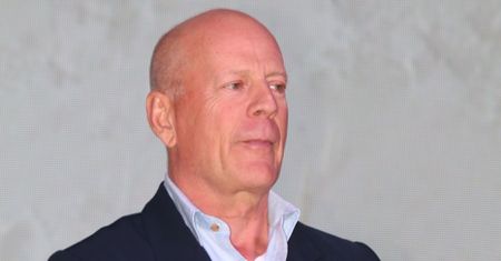 Zmagający się z demencją Bruce Willis został sfotografowany w "Mieście Aniołów" (FOTO)