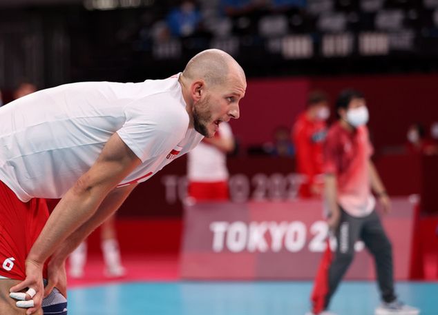 Na zdjęciu: Bartosz Kurek podczas meczu z Francją na IO w Tokio/Fot. Leszek Szymański/PAP