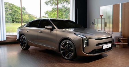 Kia K8 debiutuje jako odważny sedan. Szkoda, że nie u nas