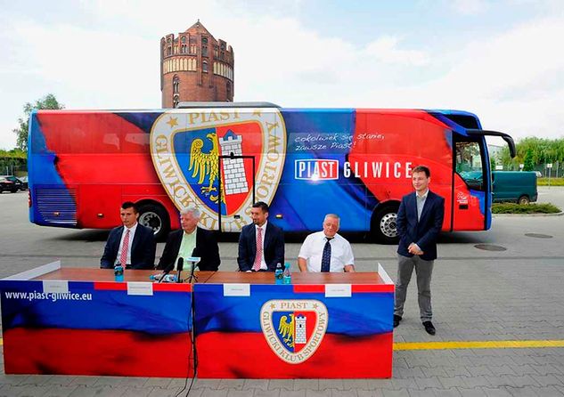 Nowy autokar Piasta Gliwice przedstawia się imponująco