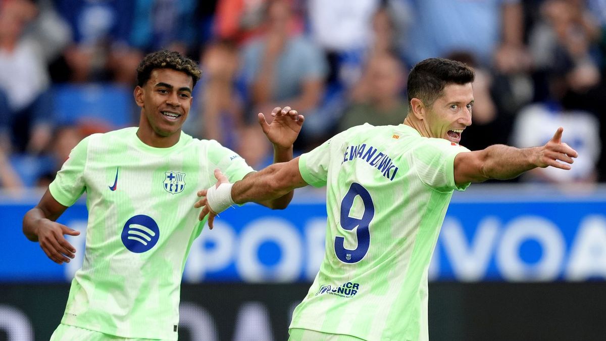 Getty Images / Juan Manuel Serrano Arce / Na zdjęciu: Robert Lewandowski (P), Lamine Yamal