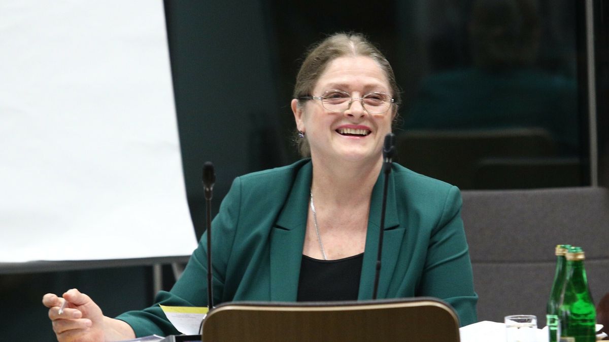 Paw?owicz i Piotrowicz przed komisj? sprawiedliwo?ci
20.11.2019 Warszawa, Sejm, posiedzenie Komisji Sprawiedliwosci i Praw Czlowieka. Przesluchanie kandydatow do Trybunalu Konstytucyjnego: Krystyny Pawlowicz i Stanislawa Piotrowicza fot. Tomasz Jastrzebowski/REPORTER
n/z: Krystyna Pawlowicz
Tomasz Jastrzebowski/REPORTER