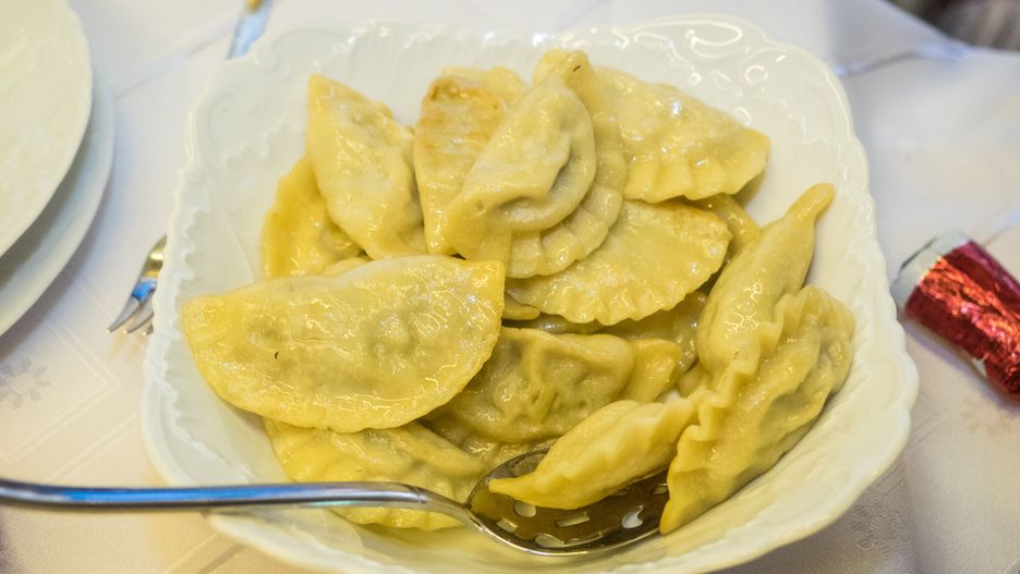 Pierogi z kapustą i grzybami. Sprawdzony przepis krok po kroku