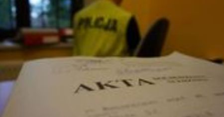 Miał wystawiać recepty bez wiedzy pacjentek. Akt oskarżenia już w sądzie