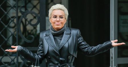 Blanka Lipińska relacjonuje przebieg remontu jej gniazdka marzeń. Do spełnienia jej fanaberii potrzebny był... DŹWIG (FOTO)