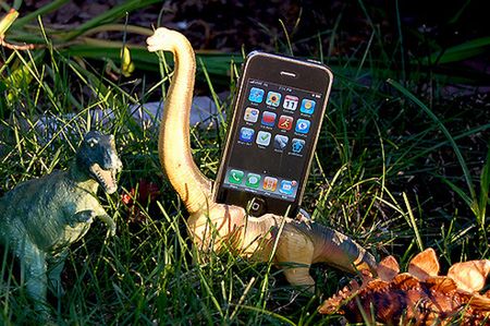6 najdziwniejszych podstawek do iPhone'a 4