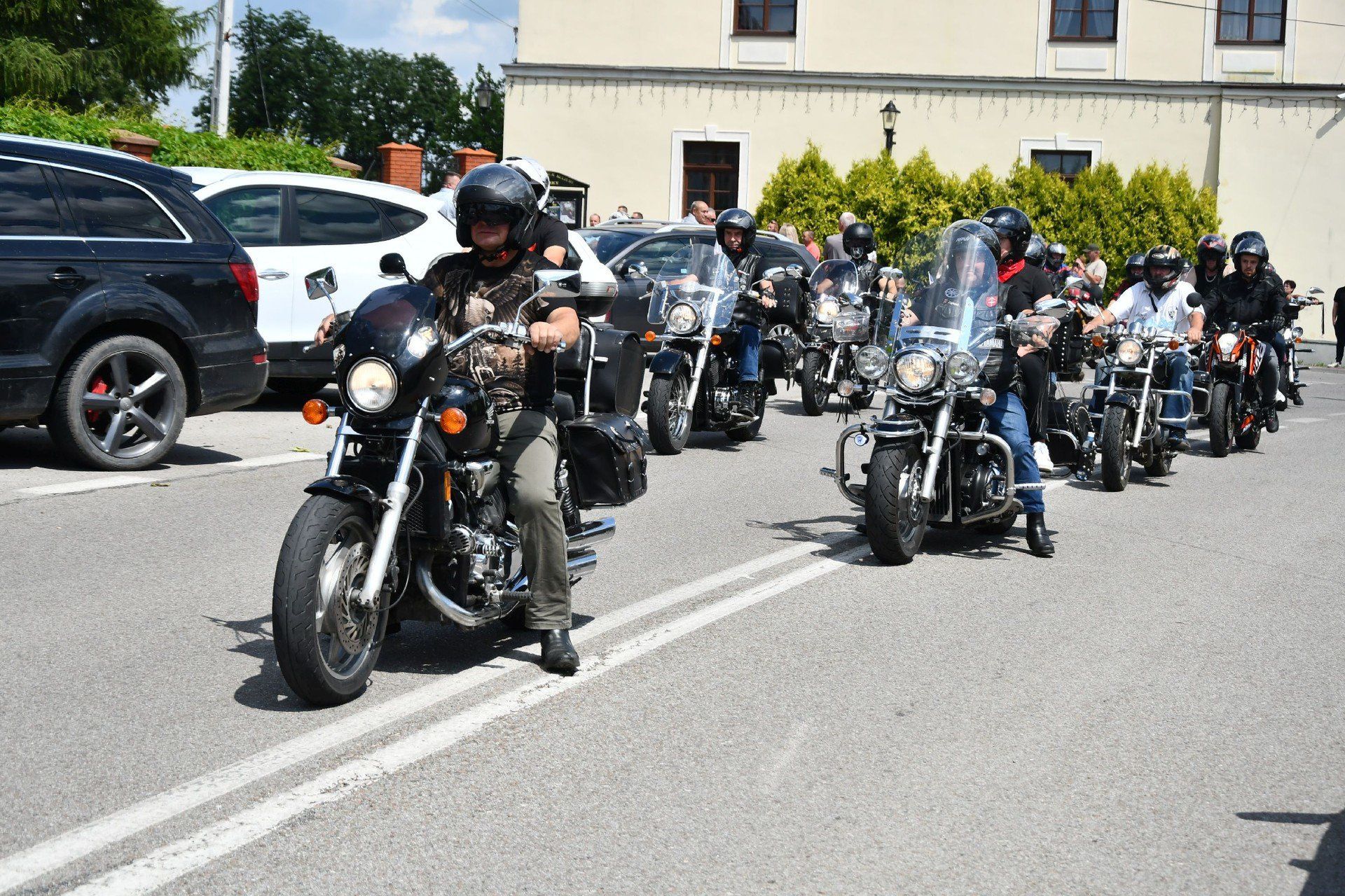 Parada motocyklowa ulicami Stopnicy, niedziela 20 lipca 2025. 