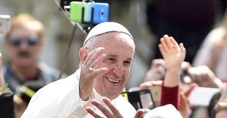 Papież Franciszek: "Kościół musi przeprosić homoseksualistów, których obraził!"