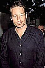 Duchovny debiutuje przyjaźnią