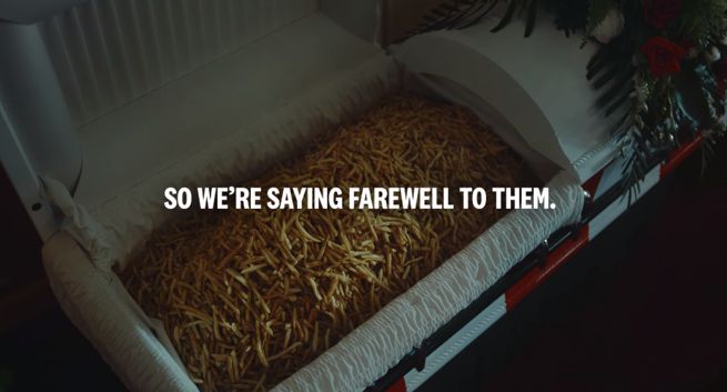 KFC urządził symboliczny "pogrzeb" swoim frytkom