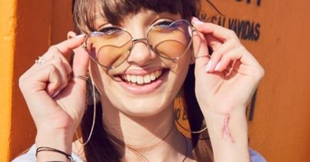 Fani Viki Gabor są zaniepokojeni BLIZNĄ NA JEJ RĘCE. "Martwimy się o ciebie"