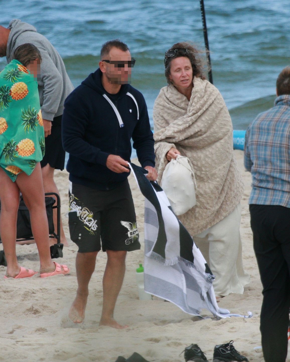 Monika Mrozowska dokazuje na plaży z nowym partnerem 