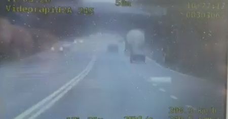 Wyprzedził nieoznakowany radiowóz i pędził dalej. Na liczniku miał ponad 200 km/h