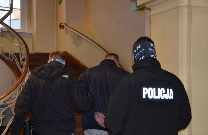 27-latek zatrzymany za składanie propozycji seksualnych 14-latce