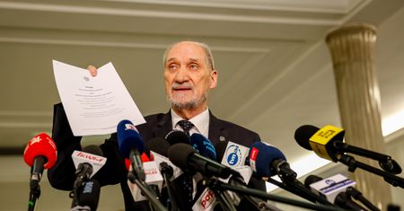 Macierewicz z wnioskiem do prokuratury. Dotyczy Tuska