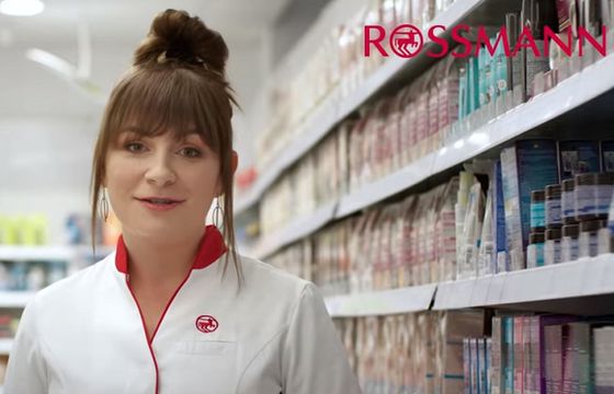 Rossmann się nie zatrzymuje. Ma w Polsce prawie 2 tys. drogerii, rośnie sprzedaż