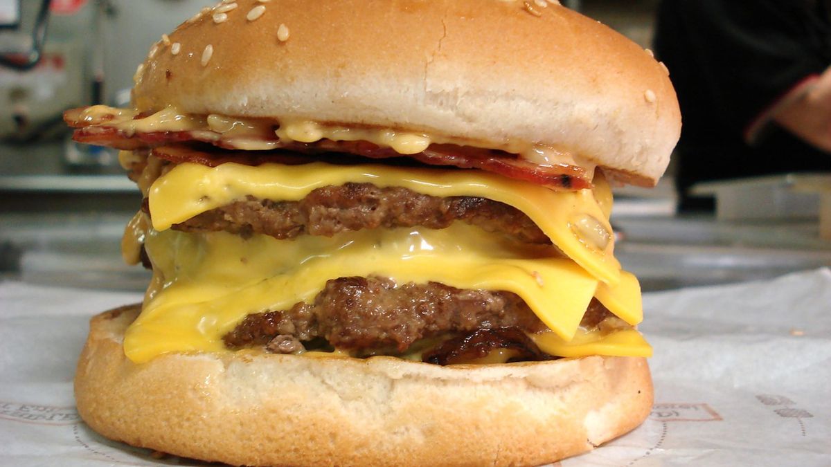 Podwójny cheeseburger z przyprawami