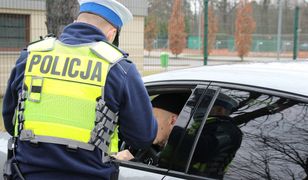 Zdziwili się nawet policjanci. Kierowcy grozi 50 punktów karnych