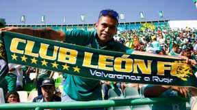 Meksyk. Piłkarze Club Leon utworzyli szpaler na meczu ligi kobiet oraz zasponsorowali bilety kibicom