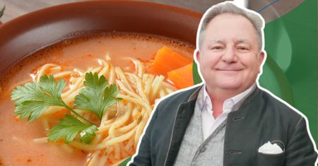 Wlej szklankę do pomidorówki jak Robert Makłowicz. Zupa nabierze smaku i wyrazistości