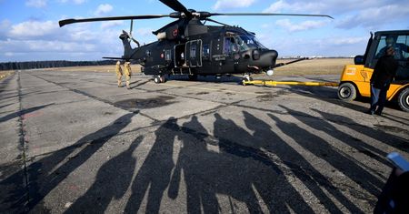 Przetarg na śmigłowce dla polskiej armii. Bochenek: to afera PO