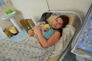 Wczesne dojrzewanie i rodzicielstwo oznaczają wczesne starzenie się