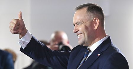 Pierwszy miesiąc prezydentury Nawrockiego. Jak oceniają go Polacy?