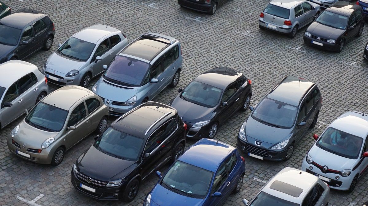 Do Łomży wróci strefa płatnego parkowania? Ruszają konsultacje