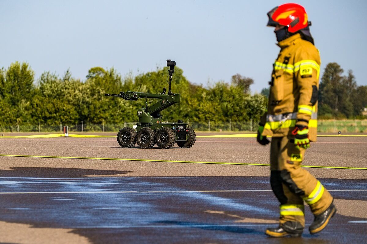 Ćwiczenia służb ratunkowych na lotnisku w Świdniku