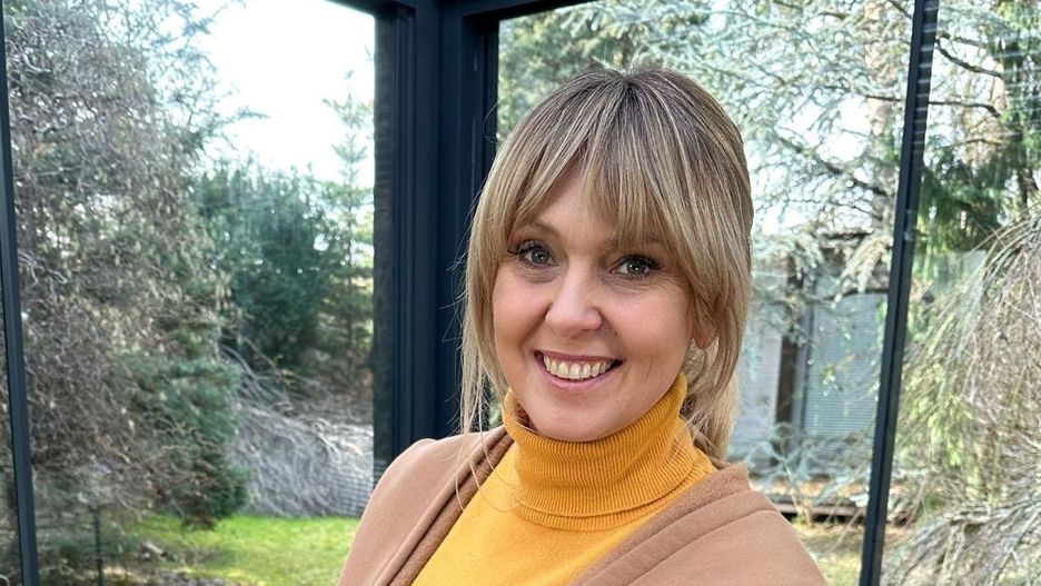 Ewa Wachowicz pokazuje, jak podać wędlinę na wielkanocnym stole