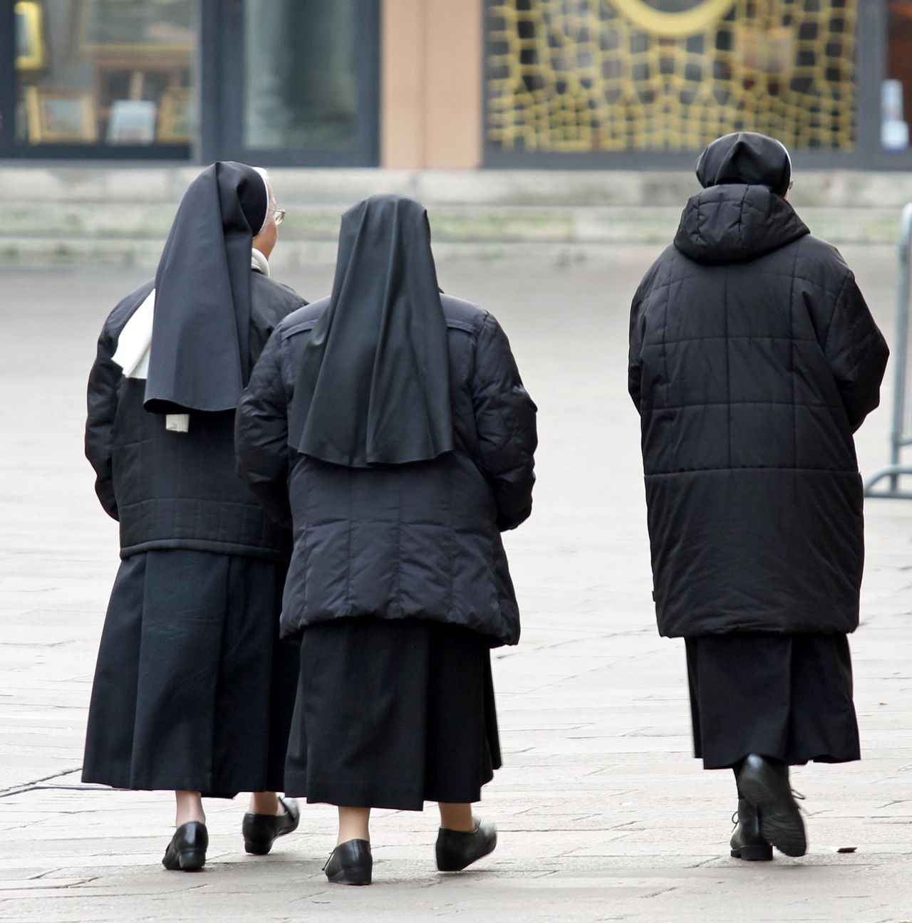 Z czego żyją zakonnice?