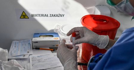 Koronawirus w hotelu w Elblągu. Apele sanepidu i władz miasta