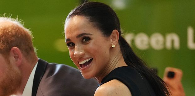 Chcecie cyknąć sobie fotkę z Meghan Markle? Trzeba za to SŁONO zapłacić. W programie joga, leczenie dźwiękiem i sesja manifestacji...