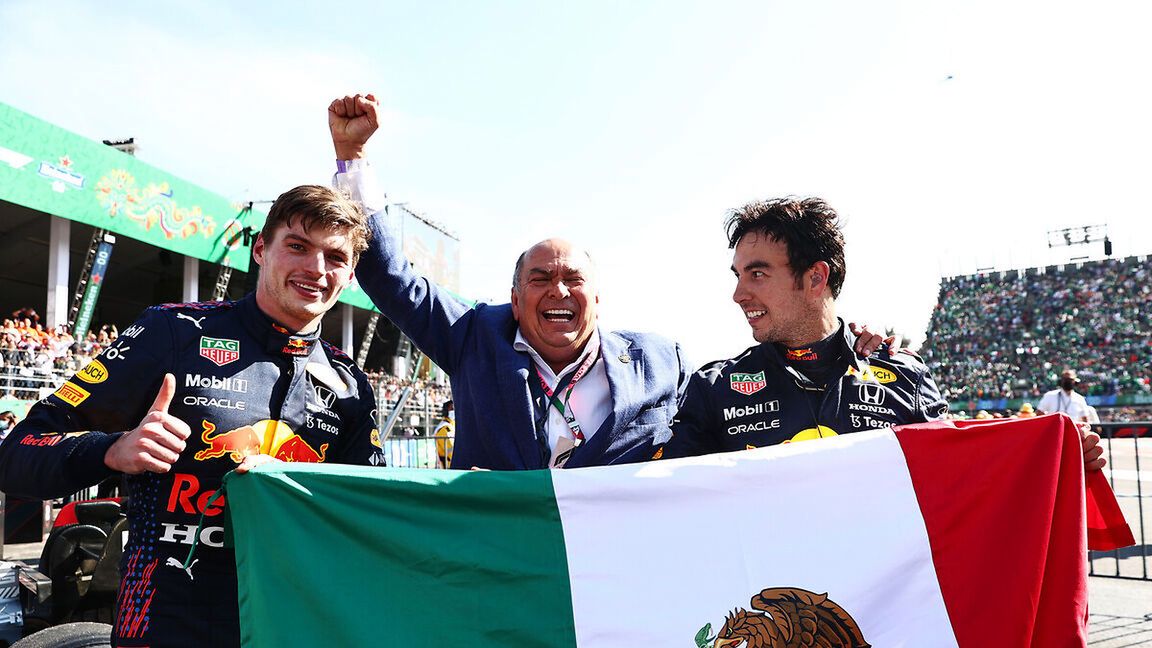od lewej Max Verstappen, Antonio Perez i Sergio Perez