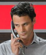 Hotel 52: Zamachowiec recepcjonistą?