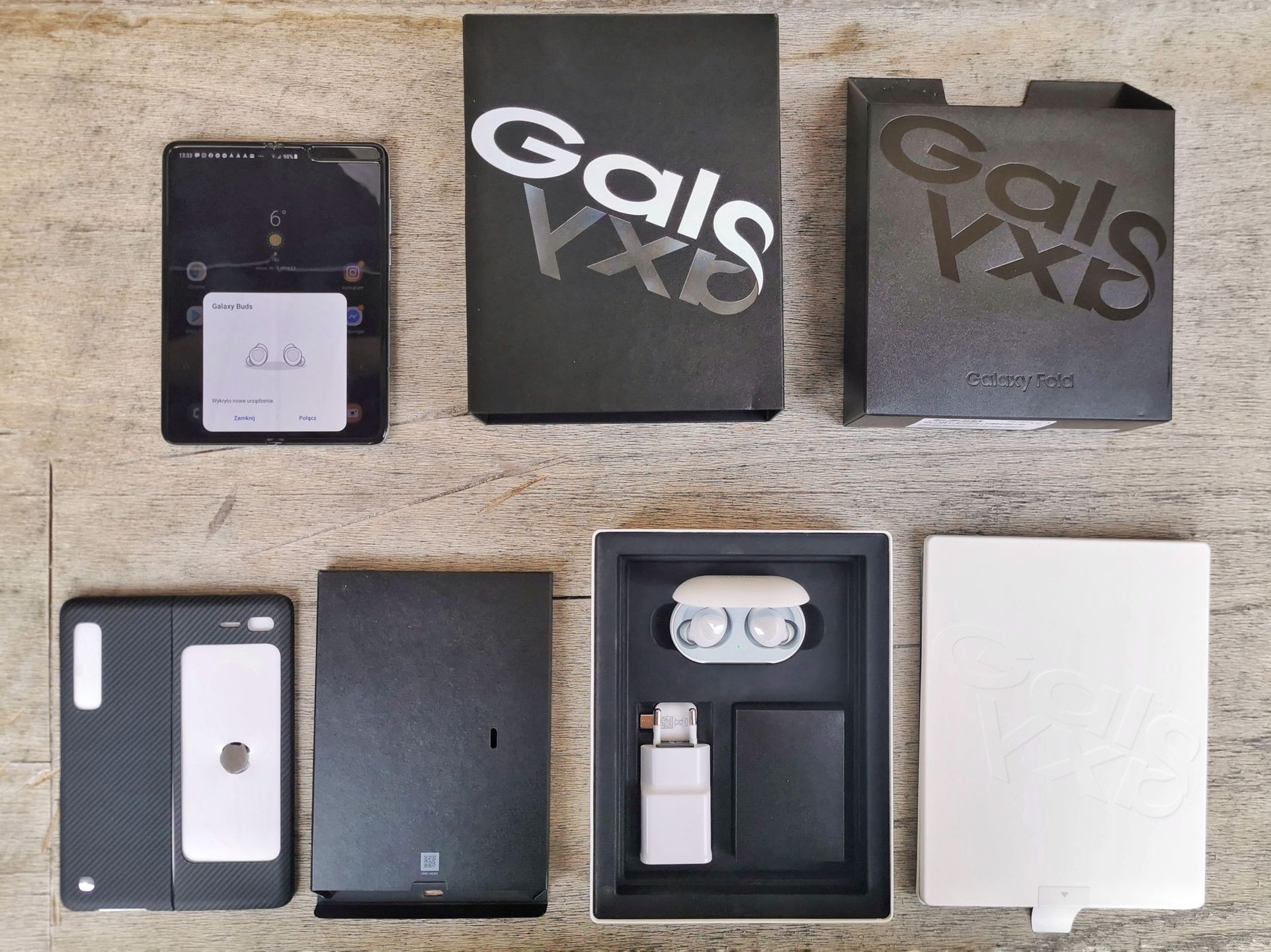 Czy Samsung Galaxy Fold naprawdę jest aż tak drogi? Tak się składa, że to kwestia perspektywy 2