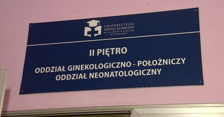 Nie chcą zamknięcia oddziału położniczego. Protest przed dolnośląskim szpitalem
