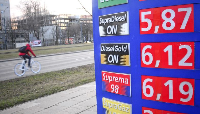 Ceny paliw w dół. PKN Orlen i Lotos robią obniżki
