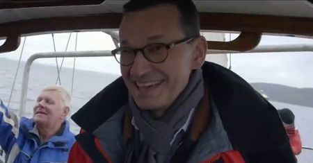 Mateusz Morawiecki w roli przywódcy. "Przyczynił się do upadku złego imperium"