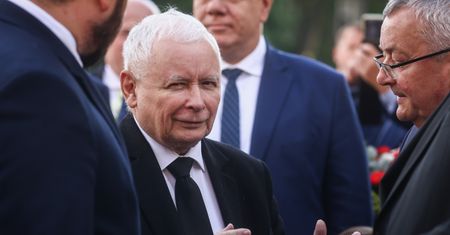 20 minut spóźnienia i mocne groźby. Kaczyński o Turowie