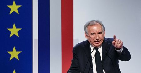 Ryzykowny ruch rządu Francji. Stawiają sprawę na ostrzu noża