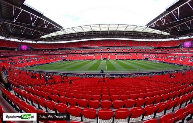 Mayweather vs Khan na Wembley? To mógłby być finansowy strzał w "10"