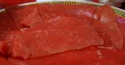 Surowe steki z łaty wołowej (mięso i tłuszcz, II klasa mięsa)